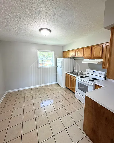 107 Robbins Dr Photo 1