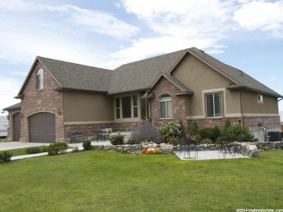 1st image of 3023 N Bronzewood Cir