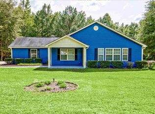 75 Esther Ln, Grantville, GA 30220
