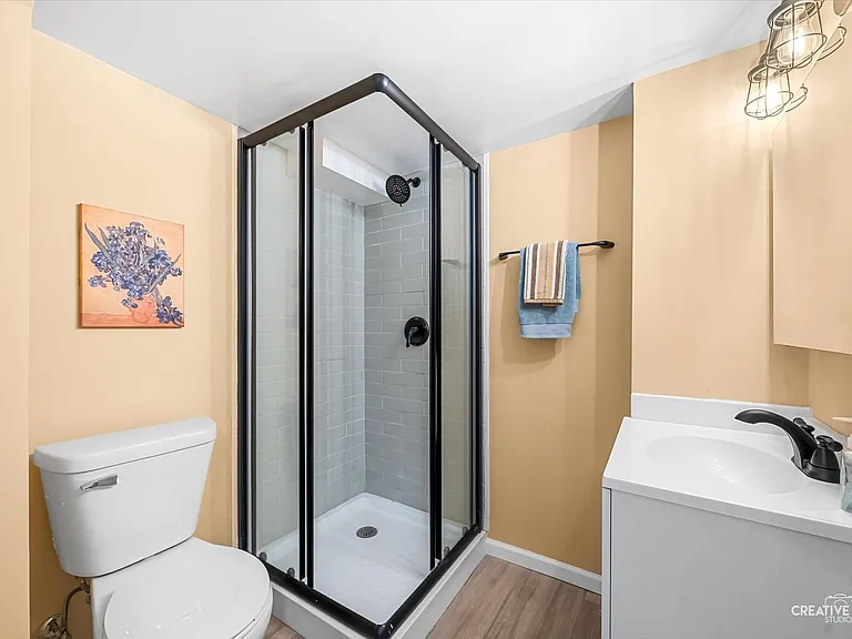 1010 W Roosevelt Rd — Photo 8