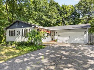 1537 Odette St, Hartland, MI 48353
