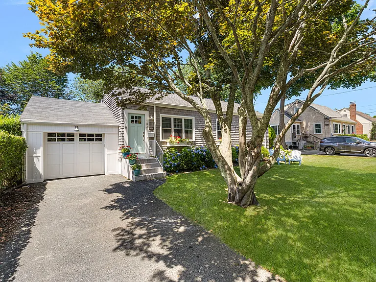 133 Carroll Ave — Photo 37