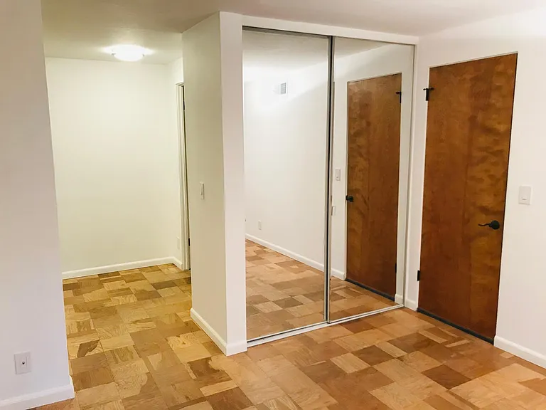 Master bedroom closet_1