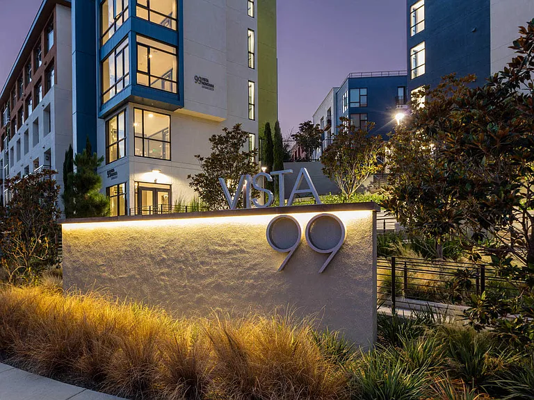 Vista 99 Apartments