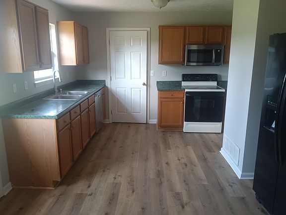 5th image of 51 Jasmine Ct