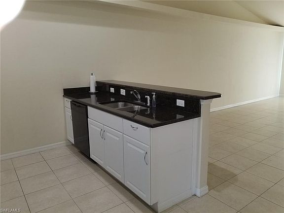 2nd image of 1428 SW 47th Ter