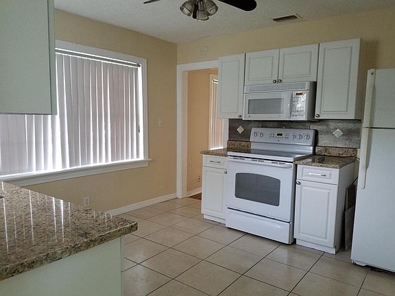 5th image of 21020 W Okaloosa Ave