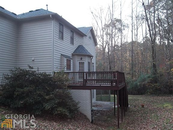 3rd image of 360 Longwood Pl