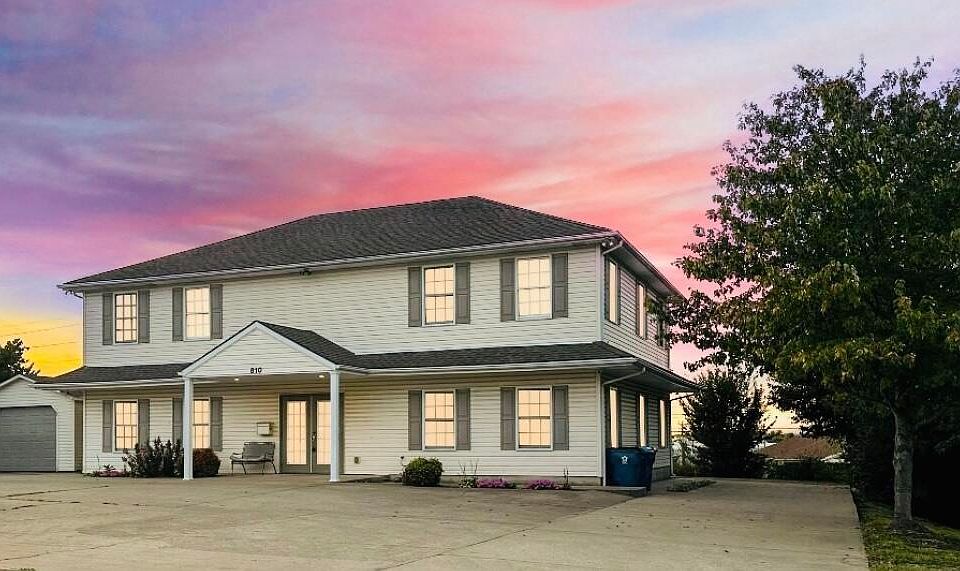 1st image of 810 Copperfield Dr