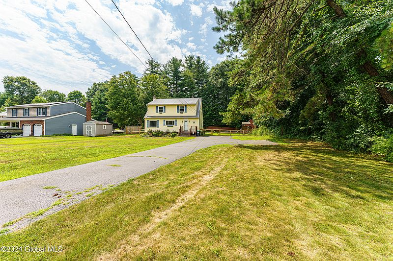 4th image of 3162 E Lydius Street