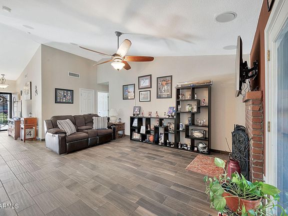 4th image of 1226 E SAN REMO Avenue