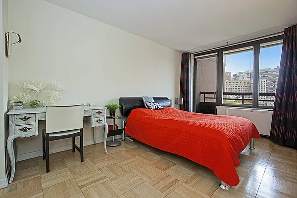 Sold by Thrasher Real Estate | media 7