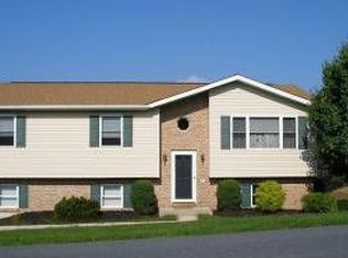 5457 Tannery Rd, Schnecksville, PA 18078