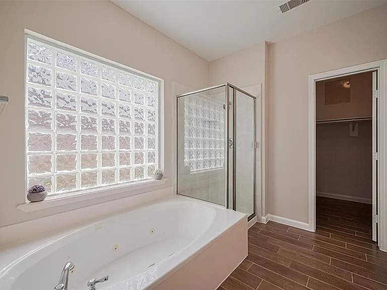 20834 Avery Cove Ln — Photo 28