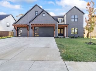 205 SW Autumn Hills Rd, Bentonville, AR 72712