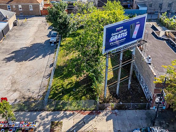 4th image of 2711 W 59th St