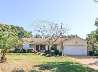 5262 Suwannee Rd, Weeki Wachee, FL 34607