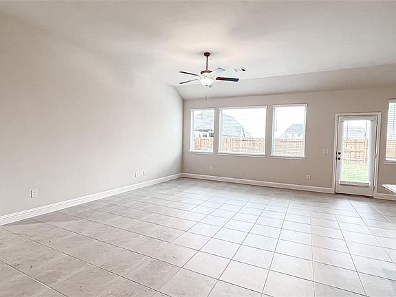5th image of 668 Malibu Pines Dr