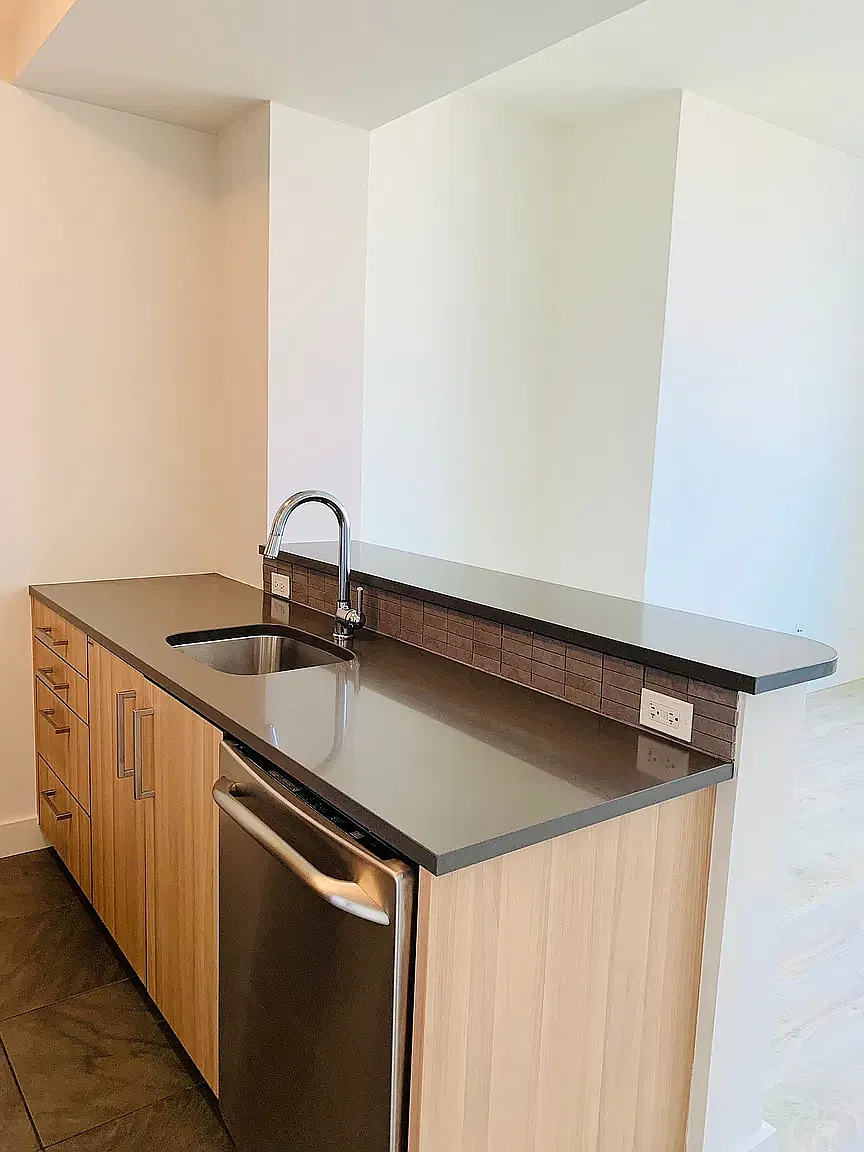 229 West 60th Street — Photo 4
