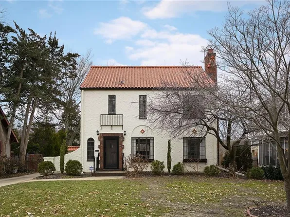 1317 W 50th Ter, Kansas City, MO 64112