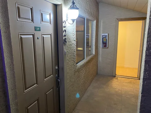 12440 N 20th St APT 228, Phoenix, AZ 85022