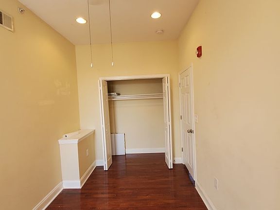 4th image of 1922 W Diamond St APT C