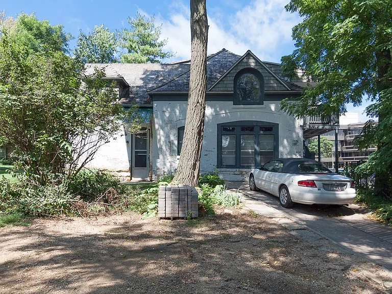 134 E Gorham St — Photo 8
