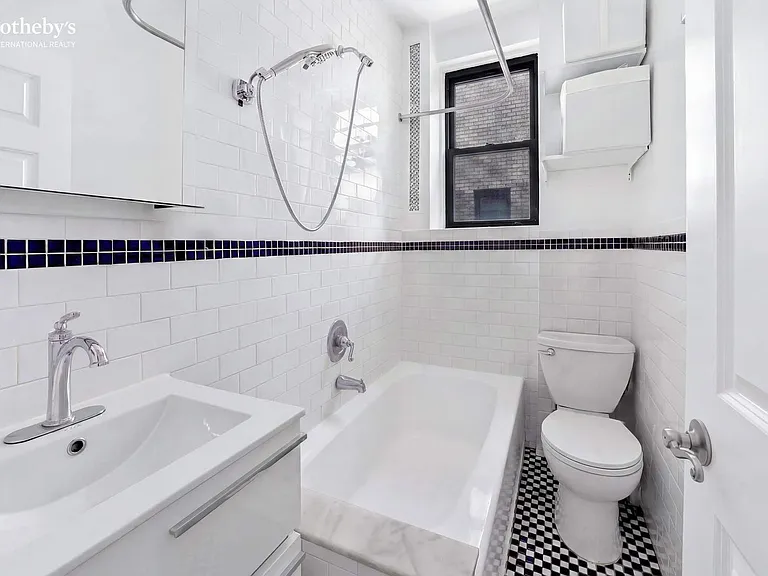 414 W 121st St #69 — Photo 6