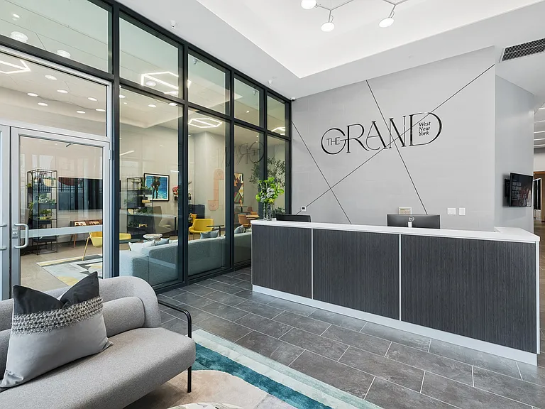 The Grand — Photo 17