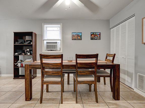 4th image of 3032 S 48th Ct