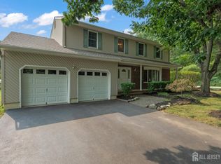 9 Van Arsdale Ct, East Brunswick, NJ 08816