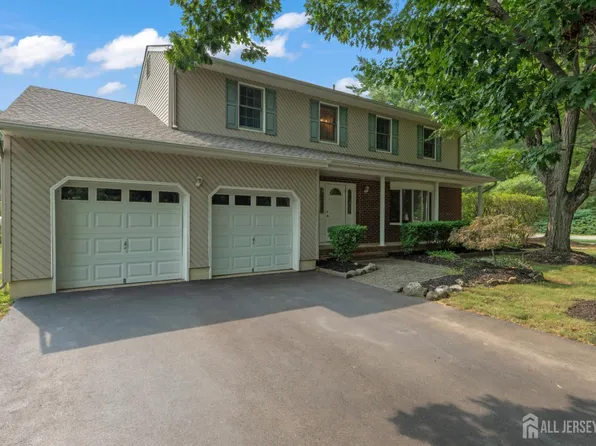 9 Van Arsdale Ct, East Brunswick, NJ 08816