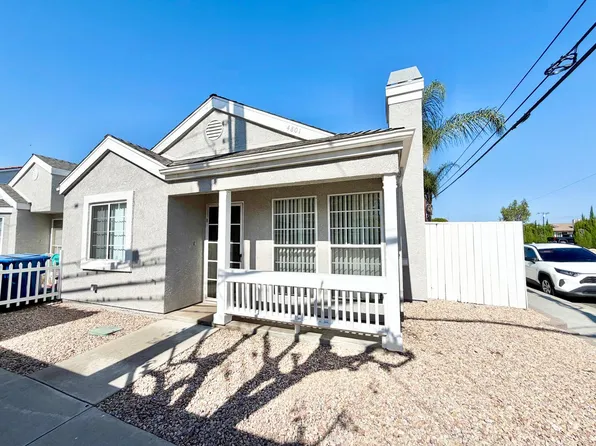 Merten, 4801-4811 Merten Ave #4801, Cypress, CA 90630