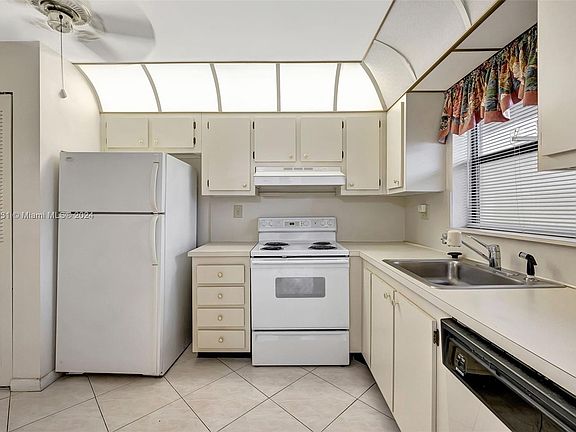 3rd image of 10444 NW 30th Ct APT 310