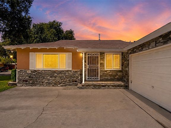 2nd image of 4869 Serrano Pl