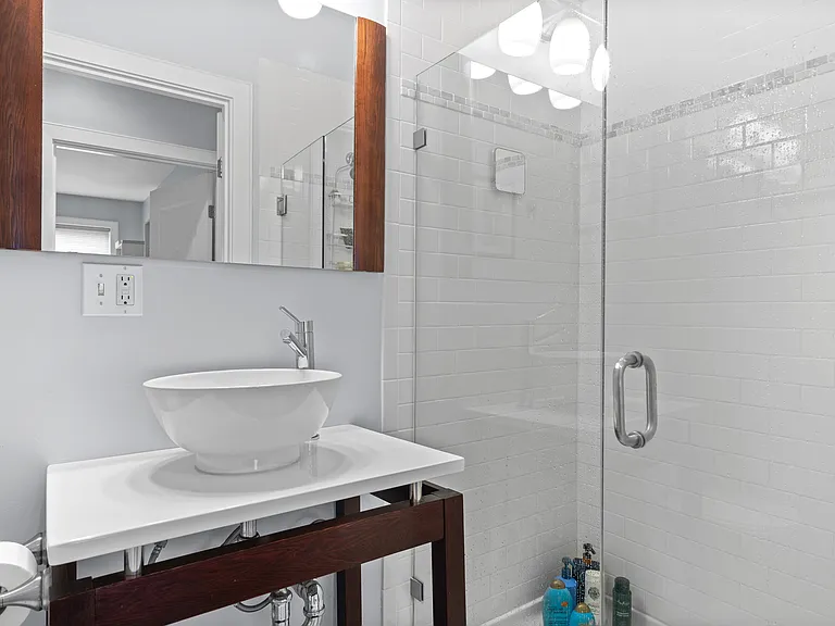 152 Old Colony Ave #9 — Photo 11