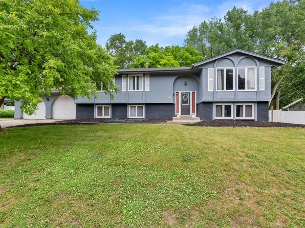 121 Chaparral Dr, Apple Valley, MN 55124