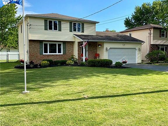 2nd image of 2548 Wurl St