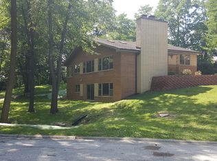 9020 S 85th Ct, Hickory Hills, IL 60457