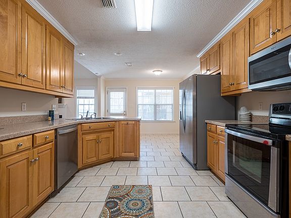 2nd image of 2509 Melrose Dr