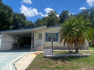 28213 River Run Dr, Leesburg, FL 34748