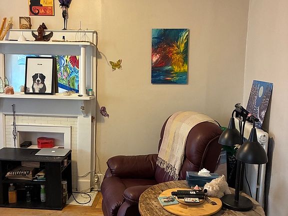 2nd image of 318 Cooper St #13