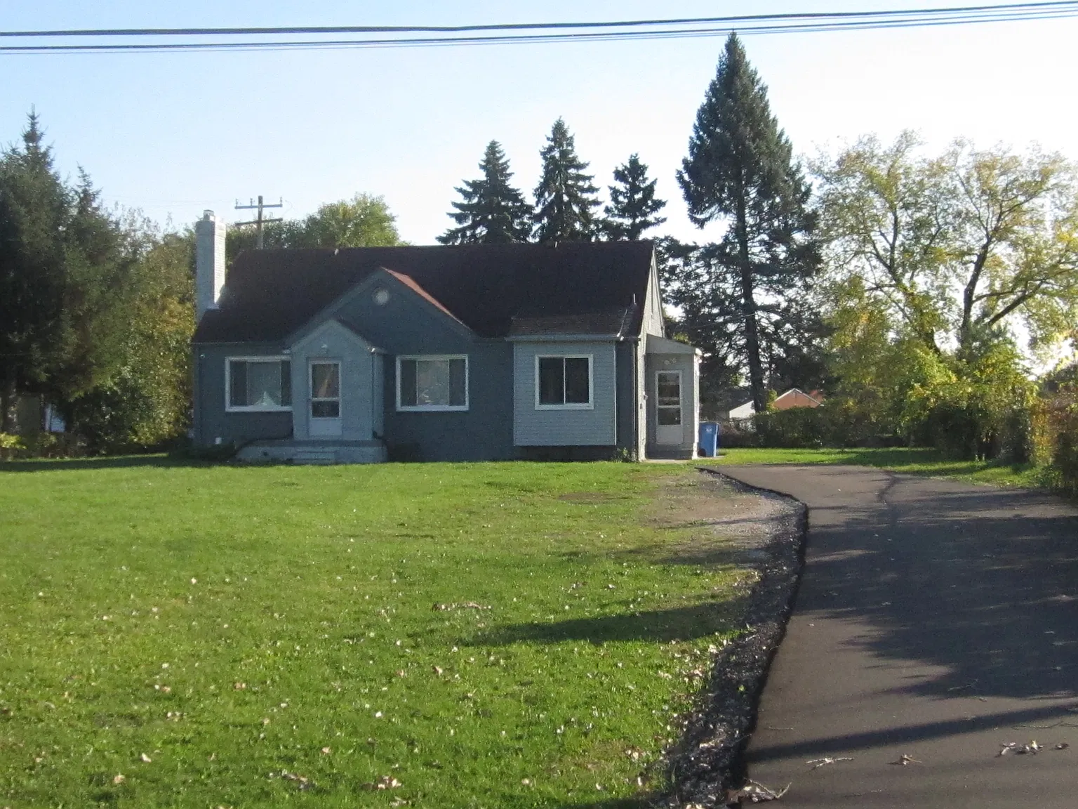 4 bed, 2100 sqft, $2,000 — Photo 1