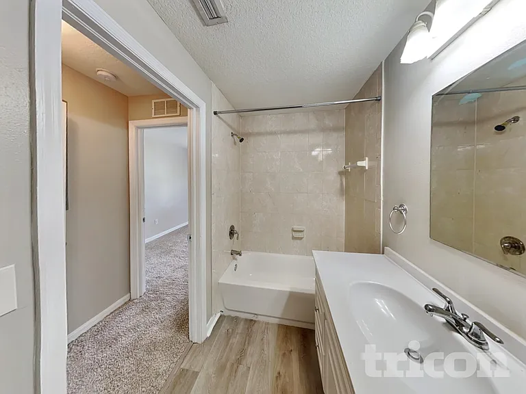 4409 Venice Dr — Photo 16