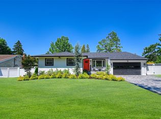 52 Lancia Dr, East Norwich, NY 11732