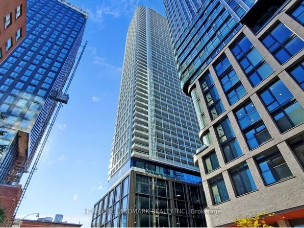 88 Queen St E, Toronto, ON