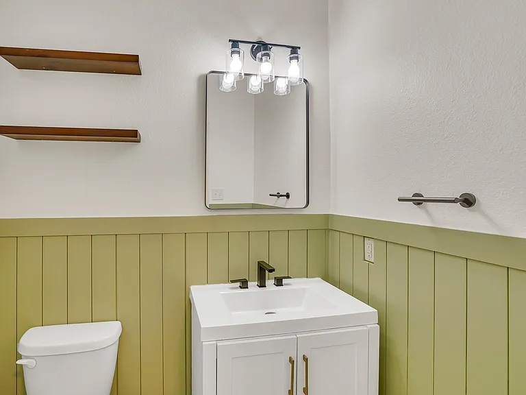 1535 Meadowlake Dr — Photo 8