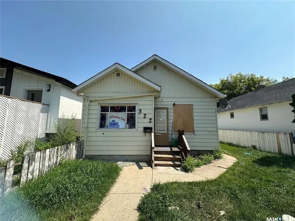 322 H AVENUE S, Saskatoon, SK S7M 1W3