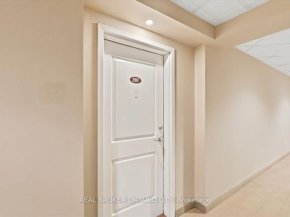 4th image of 245 Scotland St