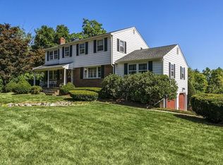 97 Framingham Rd, Southborough, MA 01772